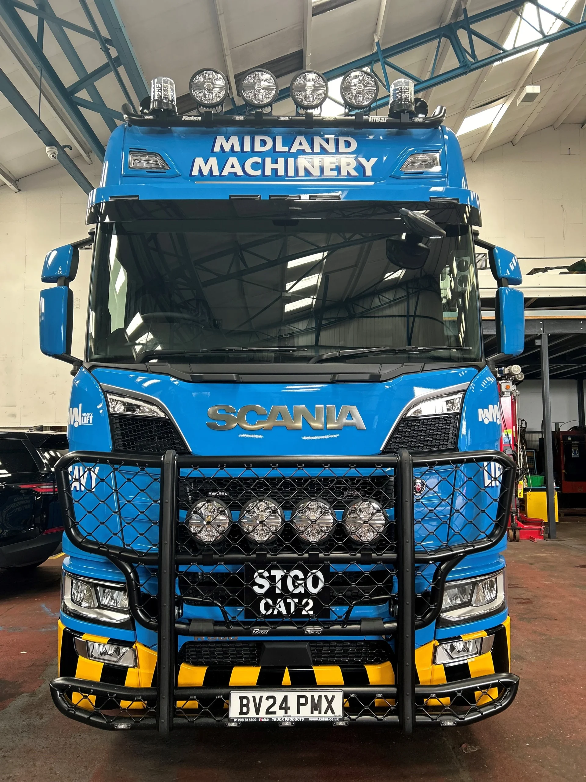 Our latest new addition to our fleet – The 80Ton Scania V8 660 Tractor unit front view